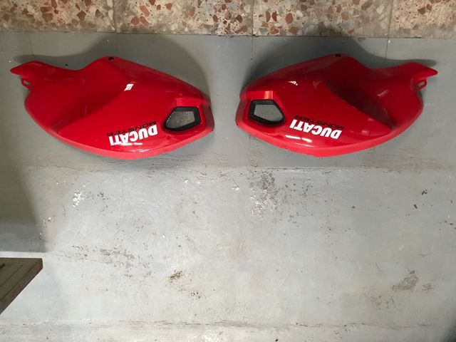 Juego de tapas ducati 696