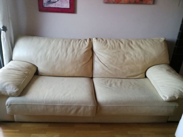 Sofá piel. Marca La Oca.