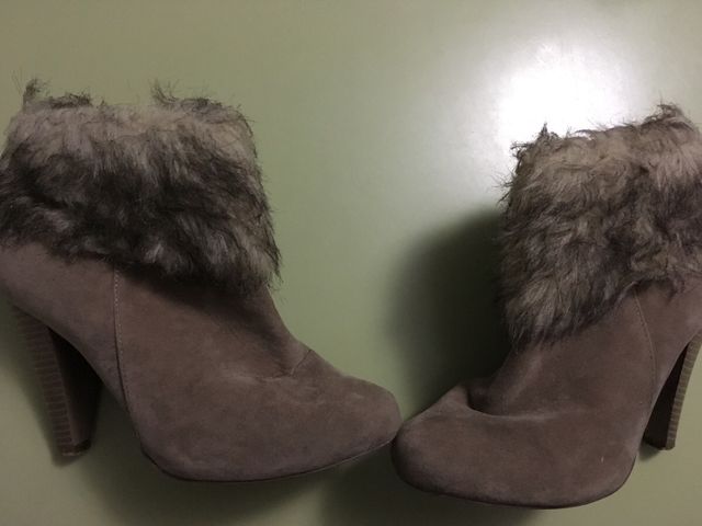 Botines tacón beige ante t38