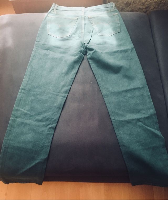 Pantalón vaquero verde botella