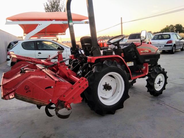 Minitractor Mitsubishi MT 156 pequeño tractor 