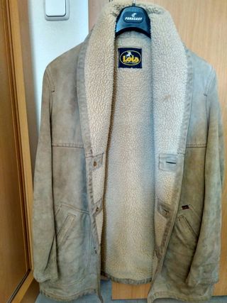 Abrigo hombre piel vuelta LOIS de segunda mano por 55 EUR en Alcorcón en  WALLAPOP