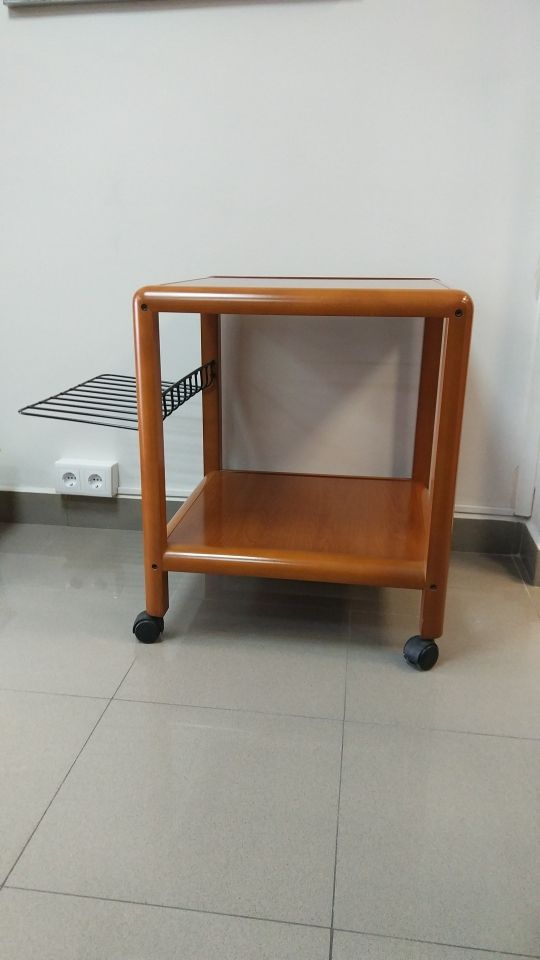Mesa auxiliar de oficina de segunda mano por 20 € en Tarragona en ... Mesa auxiliar de oficina de segunda mano por 20 € en Tarragona en ...