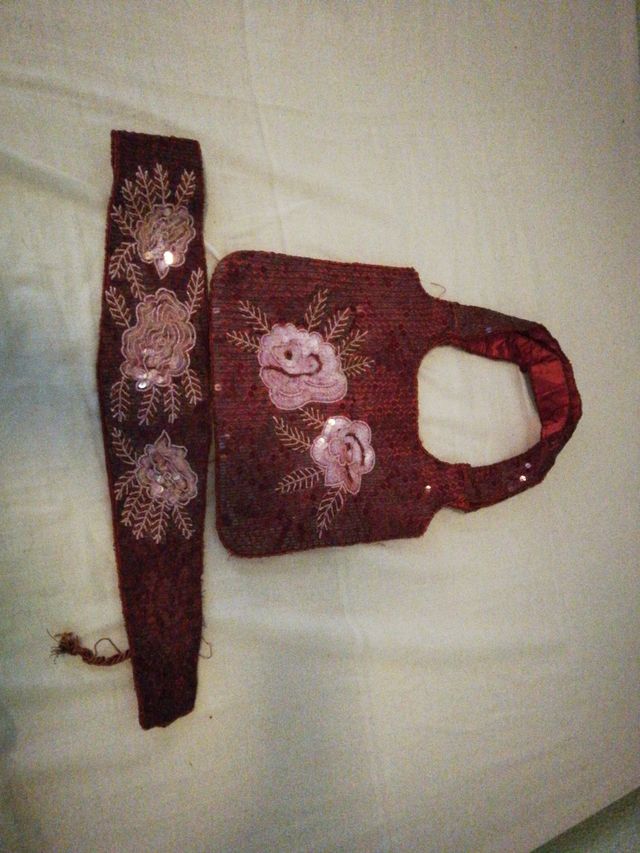 Bolso Raso y cinturón a juego bordados