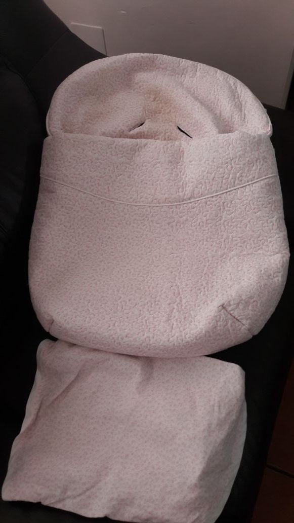 Funda maxi coxis y bolso compañero de Pili Carrera