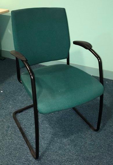 Silla para oficina tapizado verde de segunda mano por 25 € en Madrid ... Silla para oficina tapizado verde de segunda mano por 25 € en Madrid ...
