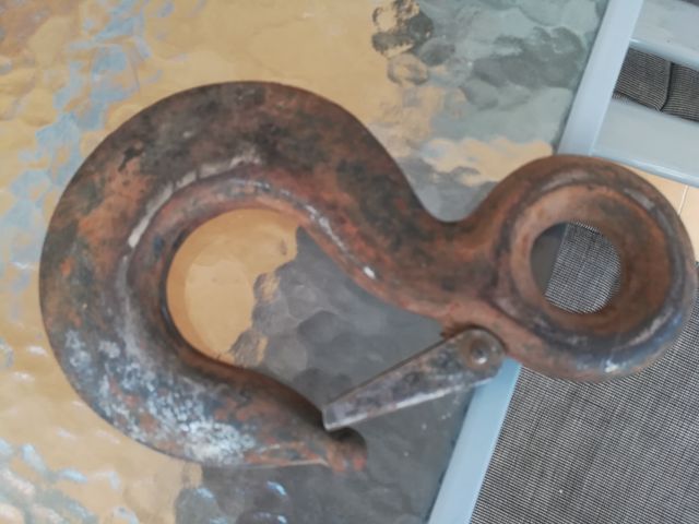 gancho de grua , y mosquetòn. medidas 25x20 y peso