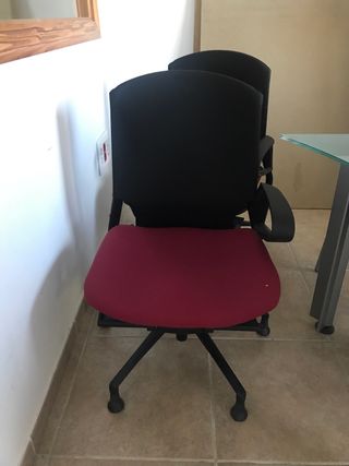 Silla oficina sin ruedas y con ruedas de segunda mano por 15 € en ... Silla oficina sin ruedas y con ruedas de segunda mano por 15 € en ...