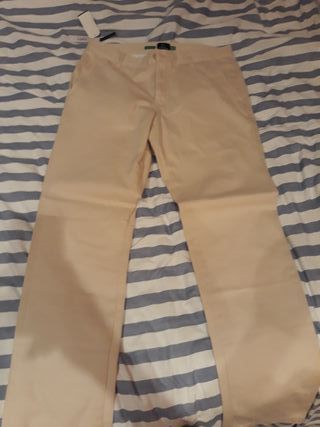 Pantalón Ferrioni slim fit A ESTRENAR de segunda mano por 9 EUR en  Santander en WALLAPOP