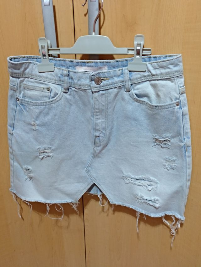 Falda vaquera rotos Zara S-M