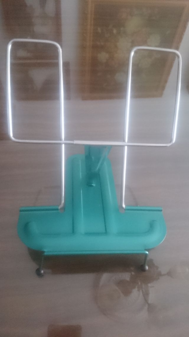 Sujetador atril de libros y apuntes hierro 