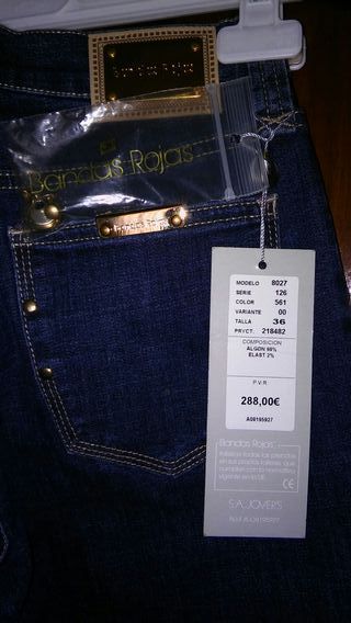 Pantalón NUEVO Bandas Rojas de segunda mano por 188 EUR en Valladolid en  WALLAPOP