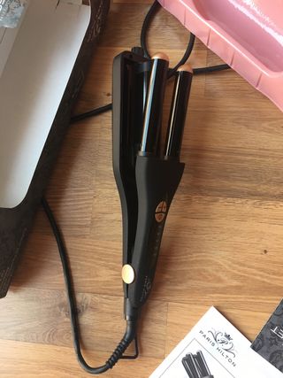 Onduladora Paris Hilton Lidl de segunda mano por 14 EUR en Santa Perpètua  de Mogoda en WALLAPOP