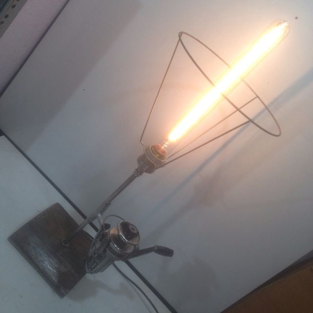 Lampara carrete pesca