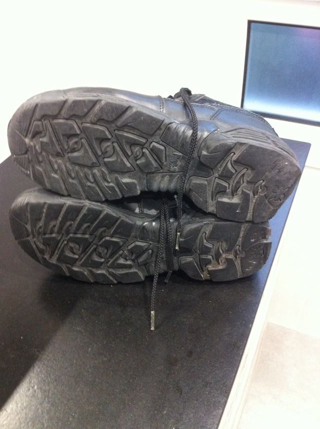 zapatos seguridad magnum