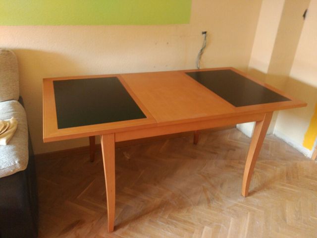 Mesa comedor extensible. de segunda mano por 50 € en Madrid en WALLAPOP Mesa comedor extensible. de segunda mano por 50 € en Madrid en WALLAPOP