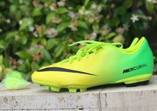 botines de futbol mercurial