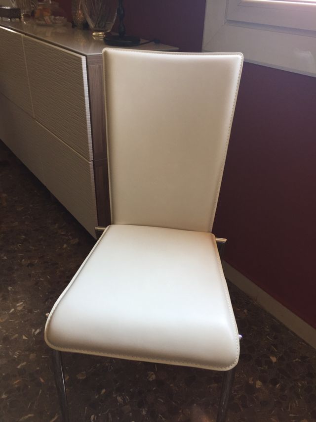 6 sillas comedor blancas de segunda mano por 110 € en Martorell en ... 6 sillas comedor blancas de segunda mano por 110 € en Martorell en ...