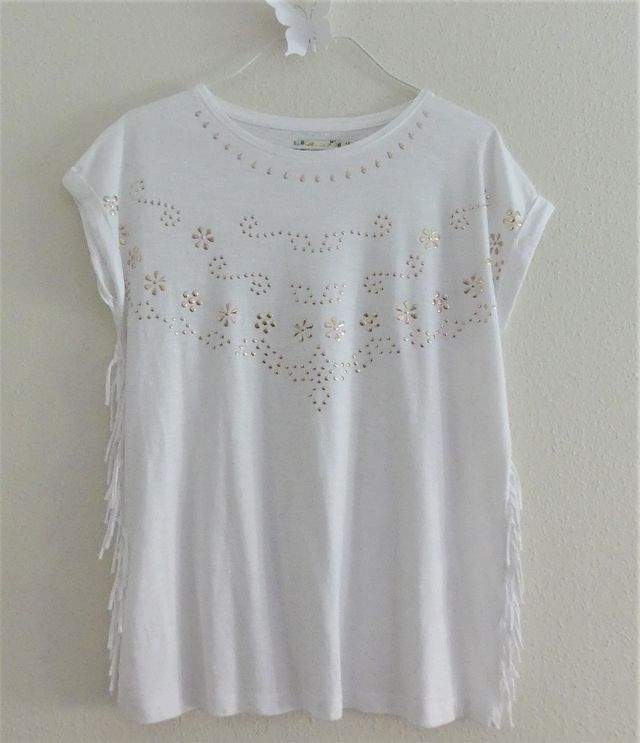 Camiseta tachuelas y flecos (Sfera Girls )