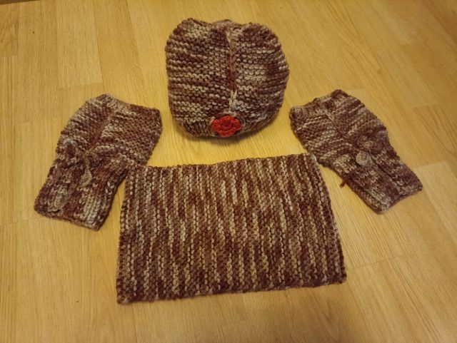 CONJUNTO GORRO + BUFANDA + MITONES