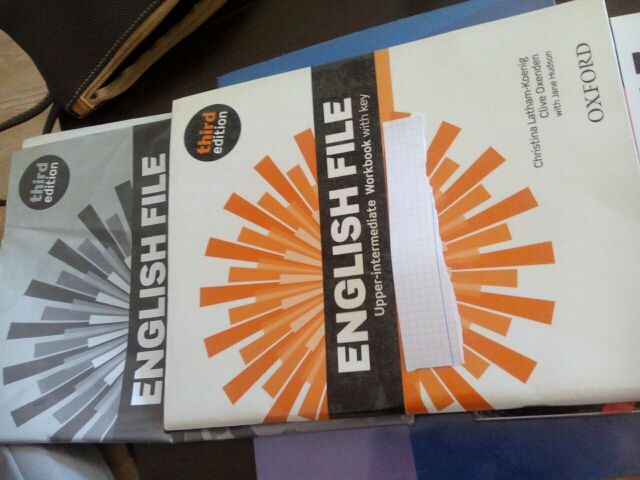 Libro escuela de idiomas inglés 1 de avanzado