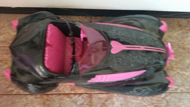 Coche draculaura