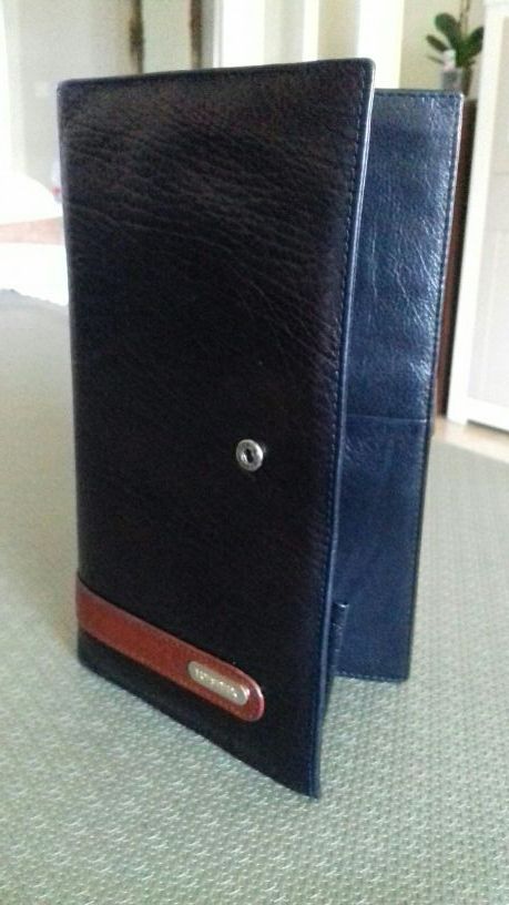 tarjetero ,monedero y documentos piel