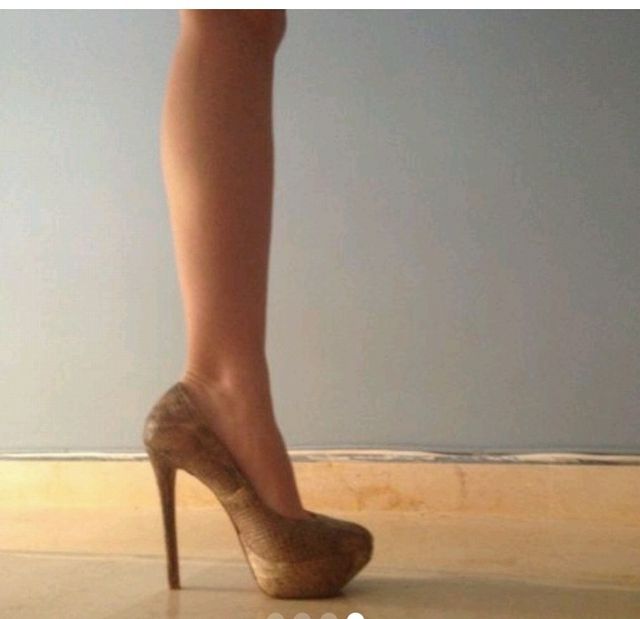 Zapatos tacòn y plataforma Stradivarius NUEVOS