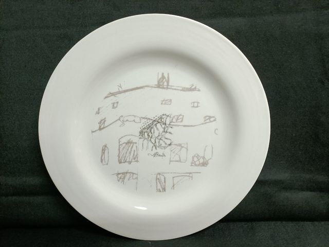 Platos Gaudi grandes 4UD