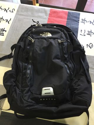 vendo mochila north face vendo mochila north face