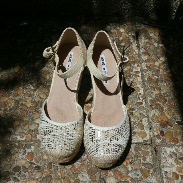 Sandalias cuña lentejuelas 37 chika10