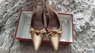 Zapatos mujer tacon fiesta nuevos Gody núm 40 de segunda mano por 17 EUR en  Los Tomillares en WALLAPOP