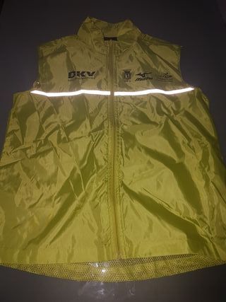 chaleco mizuno running