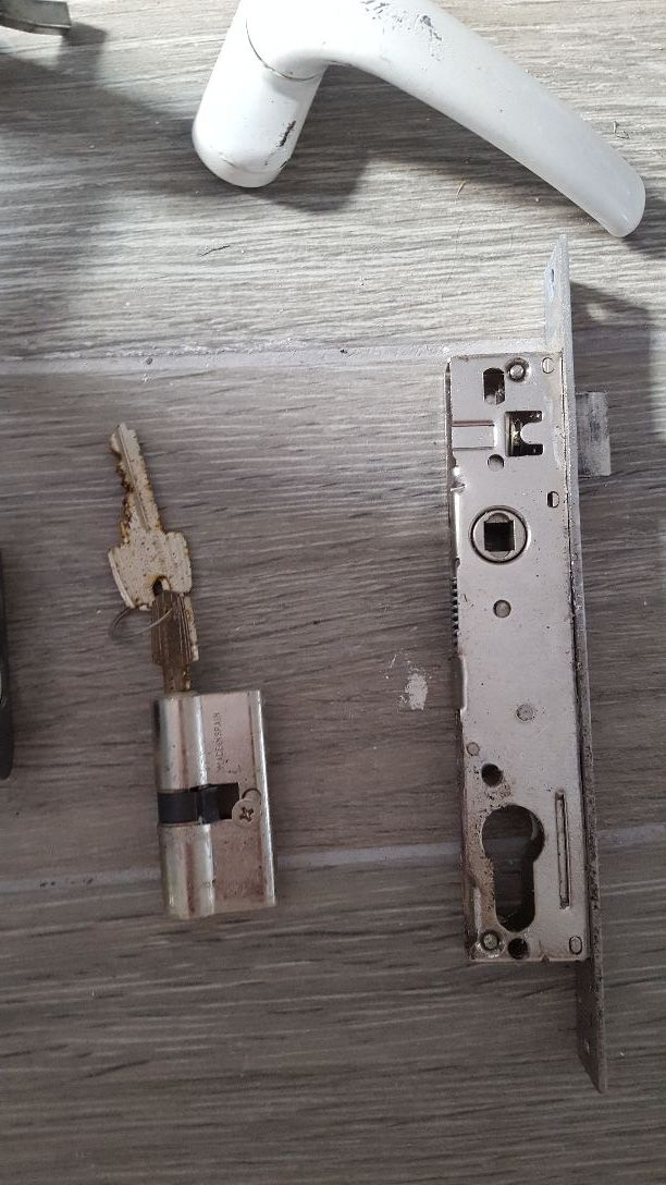 Cerradura completa con manivela de segunda mano por 25 € en Albolote en