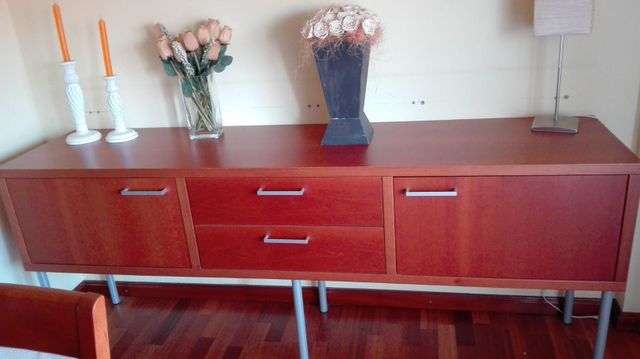 Aparador comedor de segunda mano por 115 € en Zaragoza en WALLAPOP Aparador comedor de segunda mano por 115 € en Zaragoza en WALLAPOP