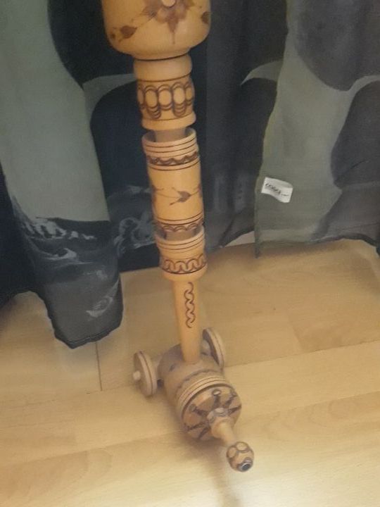 pipa decoracion en madera tallada