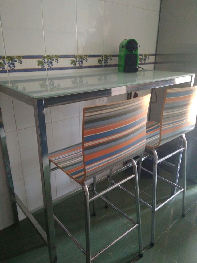 Mesa de cocina tipo barra de segunda mano por 150 € en Tarragona en ... Mesa de cocina tipo barra de segunda mano por 150 € en Tarragona en ...