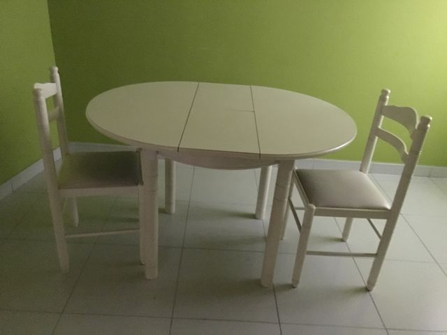 Mesa cocina blanca extensible y sillas de segunda mano por 50 € en A ... Mesa cocina blanca extensible y sillas de segunda mano por 50 € en A ...