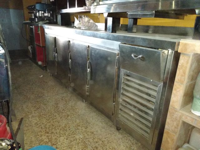 Bajo mostrador refrigerador de segunda mano por 500 € en Sevilla en