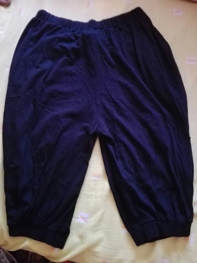 Pantalón negro Stradivarius talla 38