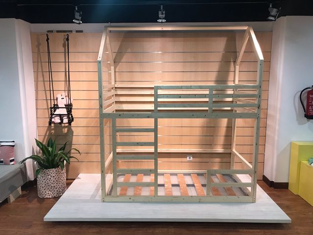 Litera Casa Montessori Con Dos Camas De Segunda Mano Por 399 En