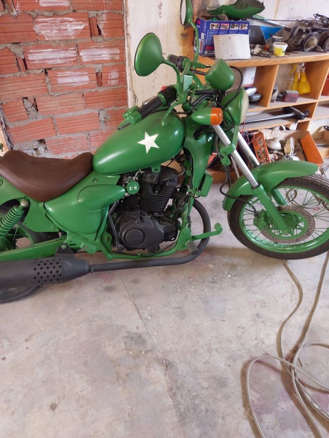 Moto custom 125cc de segunda mano por 600 en tortosa en wallapop