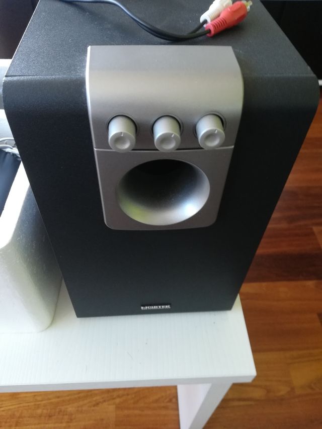 Reproductor CD-DVD Nortek + 5.1 Subwoofer Nortek