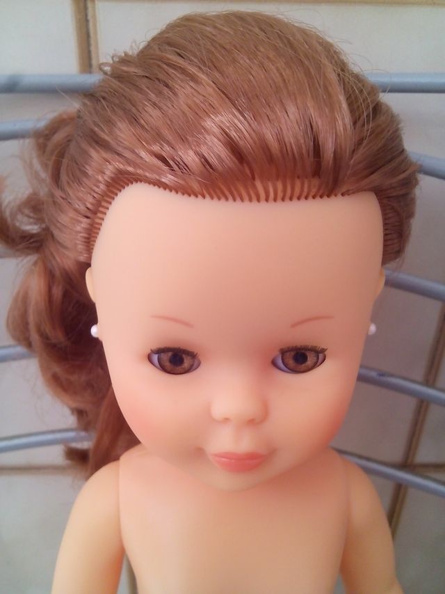 Nancy Famosa Pelirroja Coleccion Grandes Diseñador