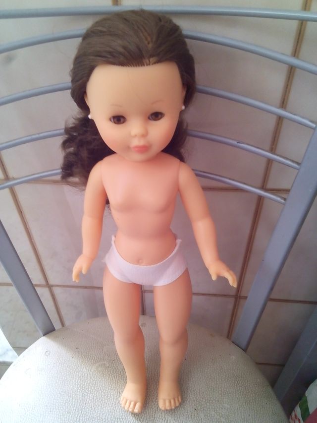 Nancy Famosa Morena Coleccion Grandes Diseñadores