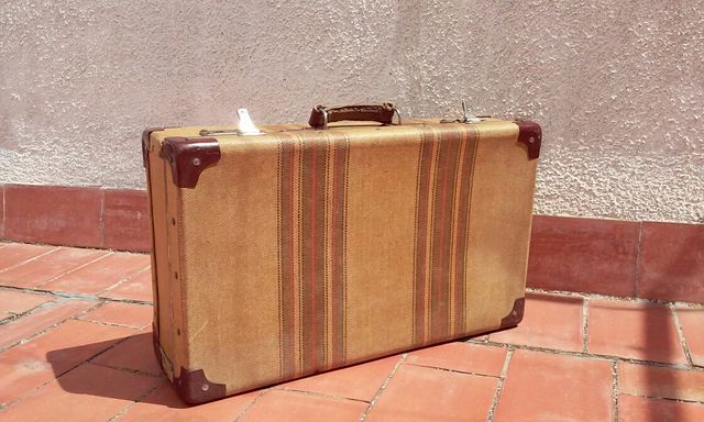 Maleta Antigua Vintage Década De Los Años 50 De Segunda Mano Por 45 En Vilafranca Del Penedès En Wallapop