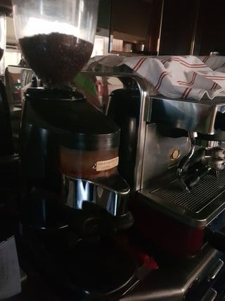 Molinillos y cafetera de segunda mano por 1 EUR en Jaén en WALLAPOP