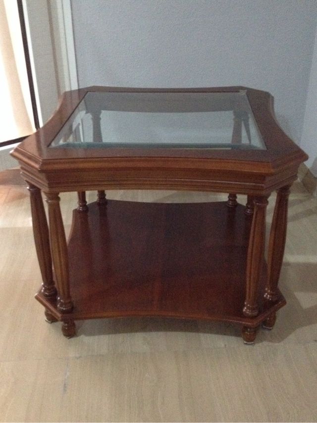 Mesa auxiliar pequeña comedor de segunda mano por 20 € en Ventas de ... Mesa auxiliar pequeña comedor de segunda mano por 20 € en Ventas de ...
