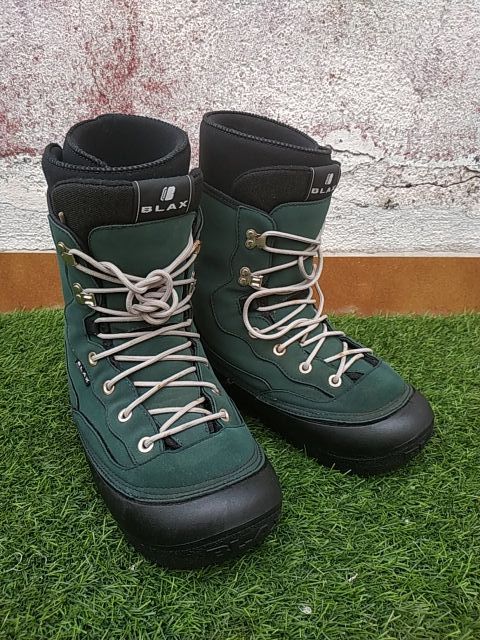 Snowboard Space + Botas Klax.