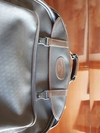 Bolsa portatrajes personalizada Ambassador | En vez de Flores